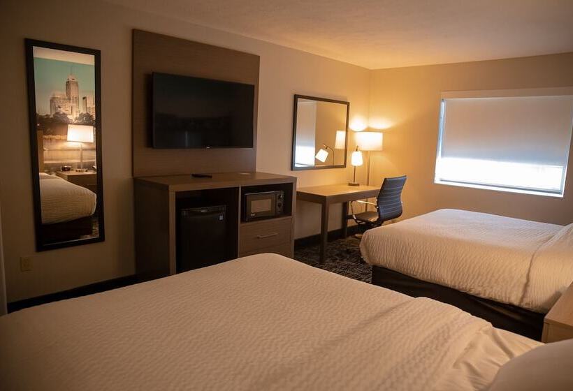 מוטל Clarion Pointe Indianapolis Airport