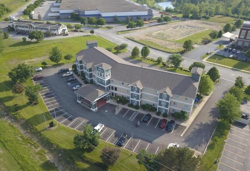 فندق على الطريق Clarion Pointe Indianapolis Airport