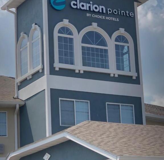 فندق على الطريق Clarion Pointe Indianapolis Airport