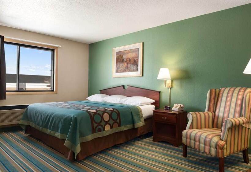 Мотель Coratel Inn & Suites By Jasper New Richmond