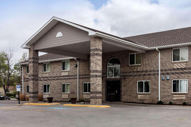 فندق على الطريق Rodeway Inn