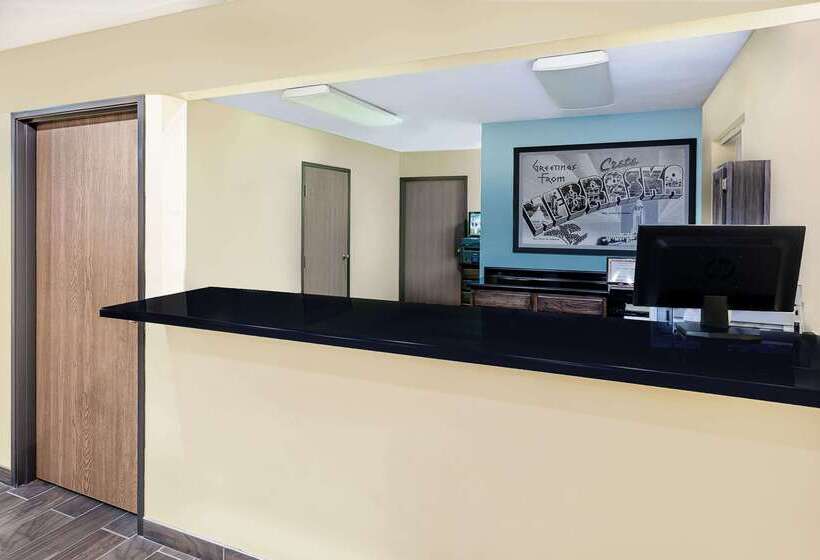 モーテル Super 8 By Wyndham Crete