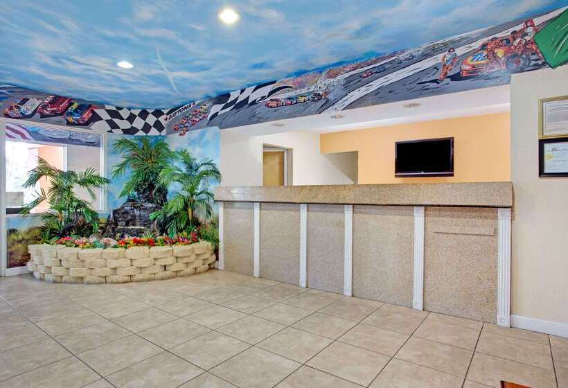 مُتل Super 8 By Wyndham Daytona Beach