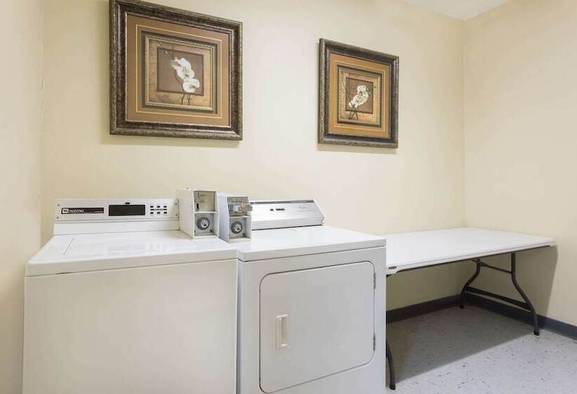 מוטל Super 8 By Wyndham Duson Lafayette West Area