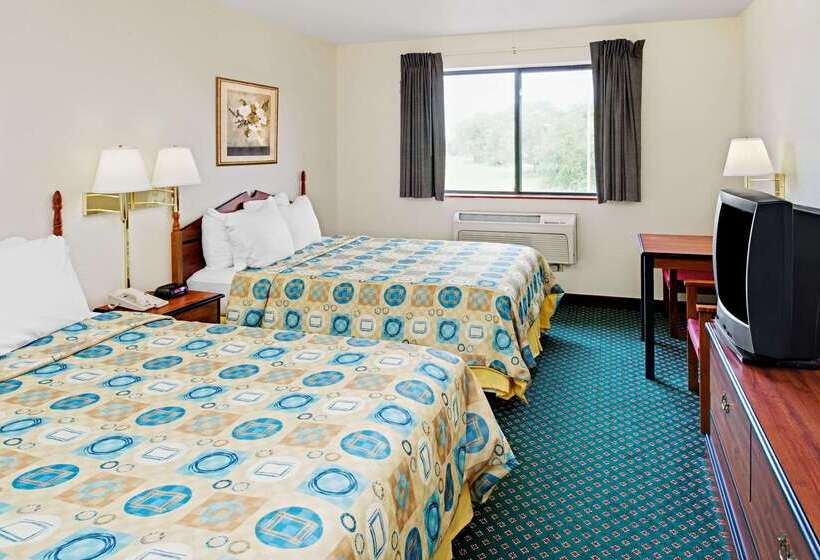 Motel Super 8 By Wyndham Omaha Eppley Airport/carter Lake