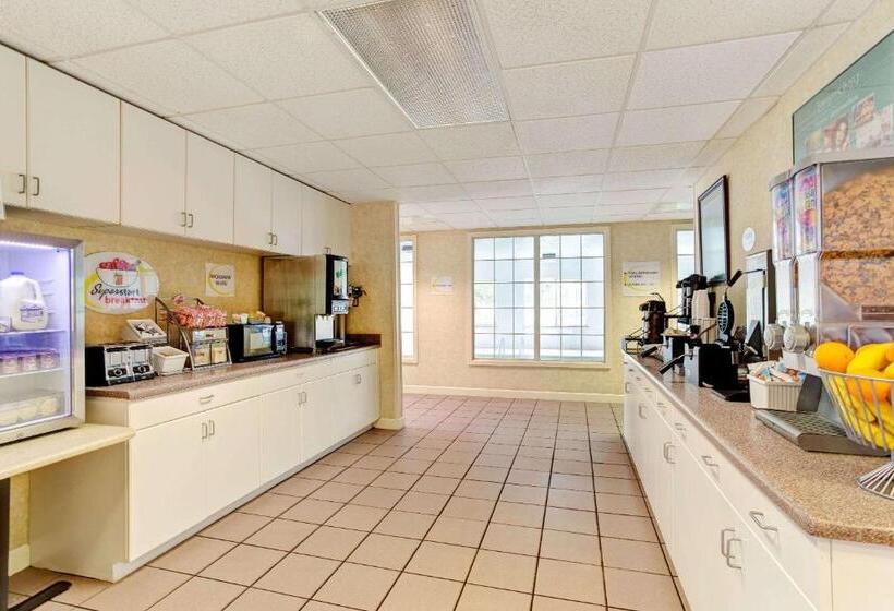 מוטל Super 8 By Wyndham Smithfield Selma