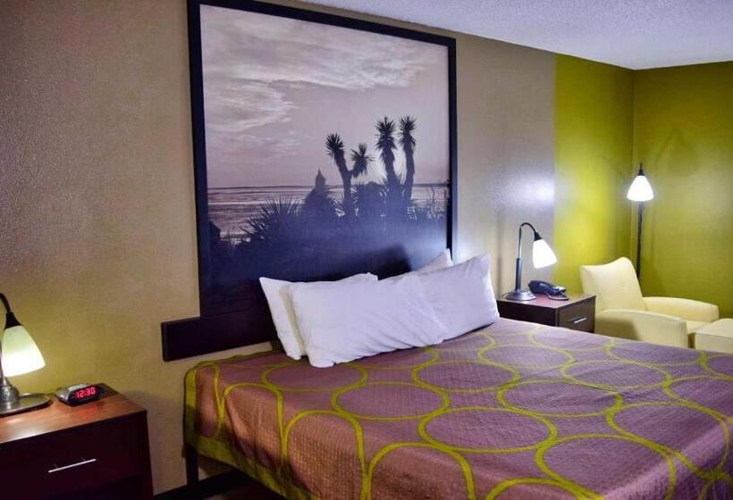 مُتل Super 8 By Wyndham Victoria/north/mall Area