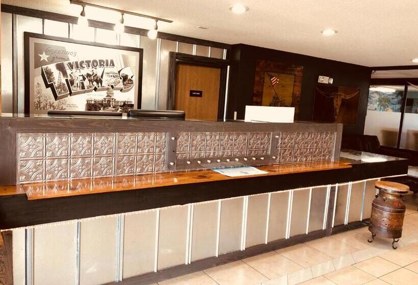 مُتل Super 8 By Wyndham Victoria/north/mall Area