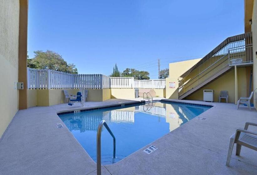 مُتل Travel Inn Winter Haven
