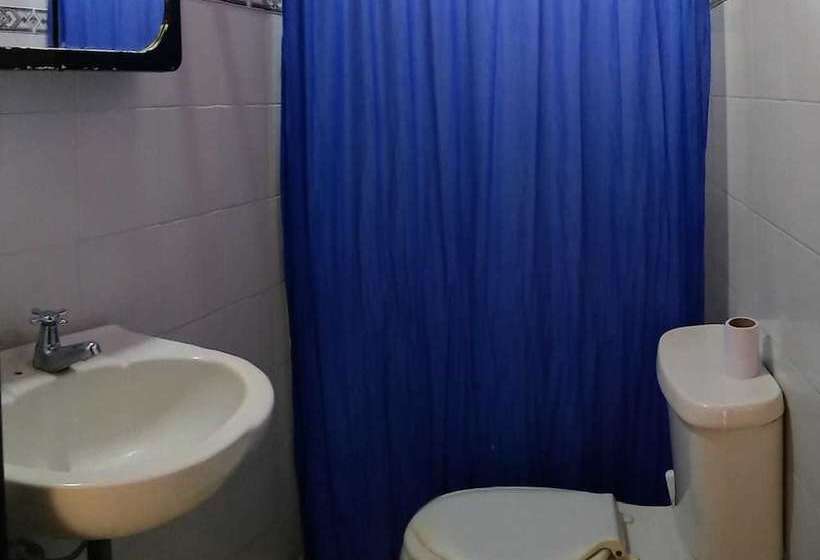 הוסטל Hostal Villa Juliana