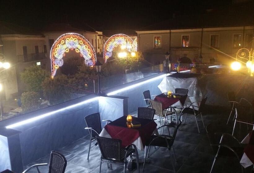 مبيت وإفطار Bar Centrale Zichella