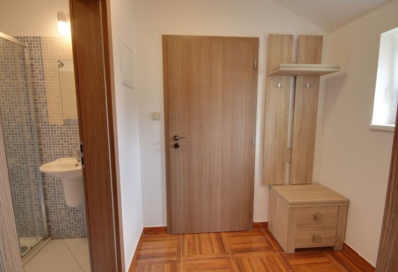 住宿加早餐  Guest House Pod Hájkem