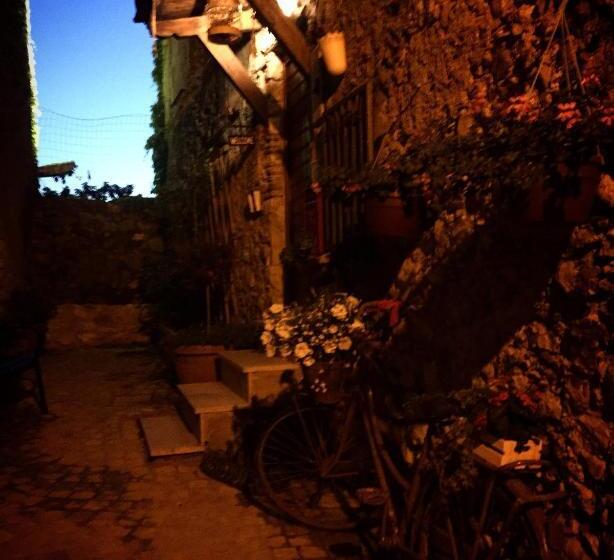 مبيت وإفطار Il Borgo Antico