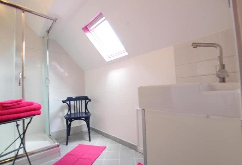 مبيت وإفطار Le Bois De Crépi