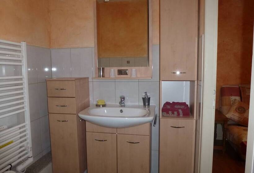ベッドアンドブレックファースト Les Cigales Chambre D Hote