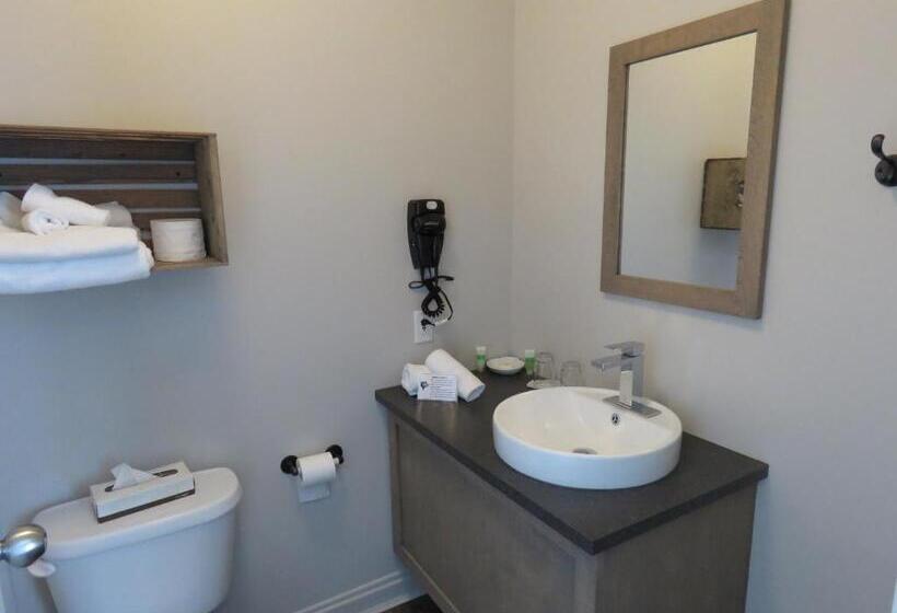 Хостел Le Sainte Hélène Auberge & Spa Nordique
