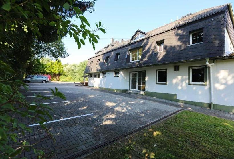 호텔 Corner S Inn  Pension Gästehaus Hostel