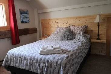 هتل Crabbe Mountain Inn