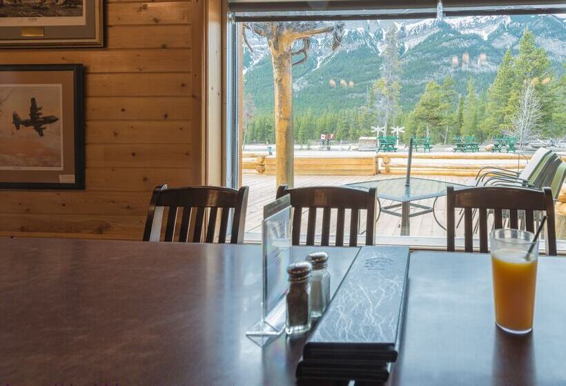 בית מלון כפרי David Thompson Resort