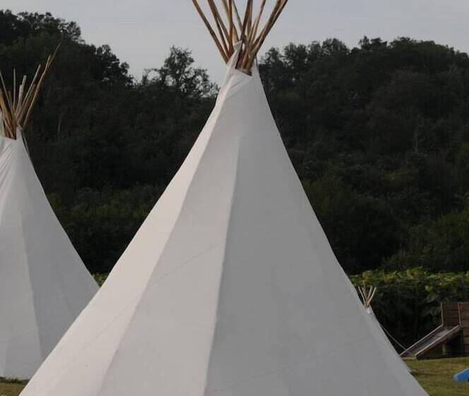 هتل Les Tipis De Bayot