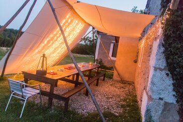 هتل Les Tipis De Bayot