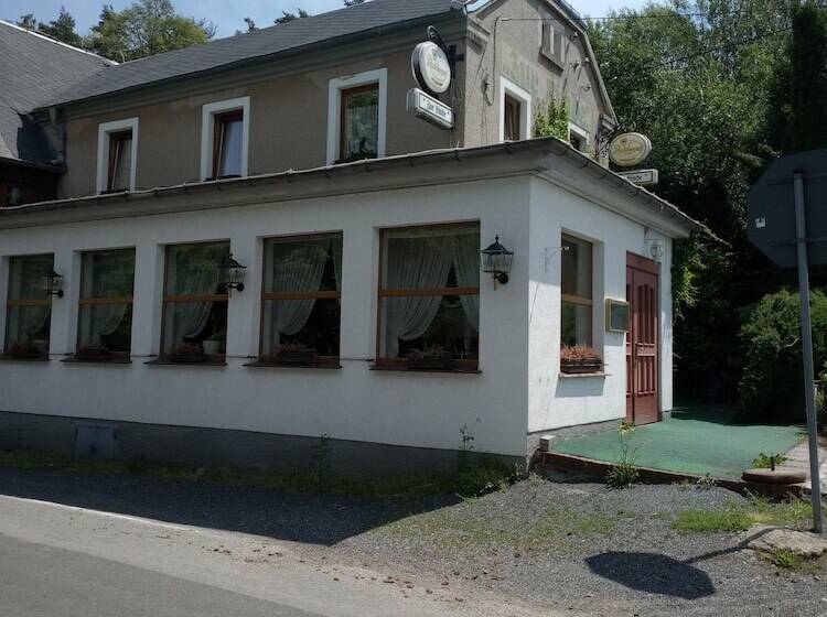 Отель Zur Linde