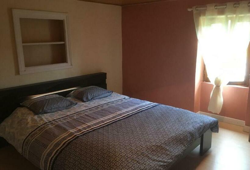 Пансион Chambres D Hotes Dans Les Gorges De La Sioule