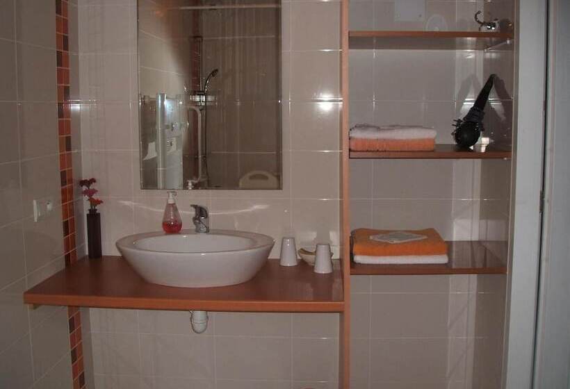 مبيت وإفطار Chambres D Hôtes La Charrière