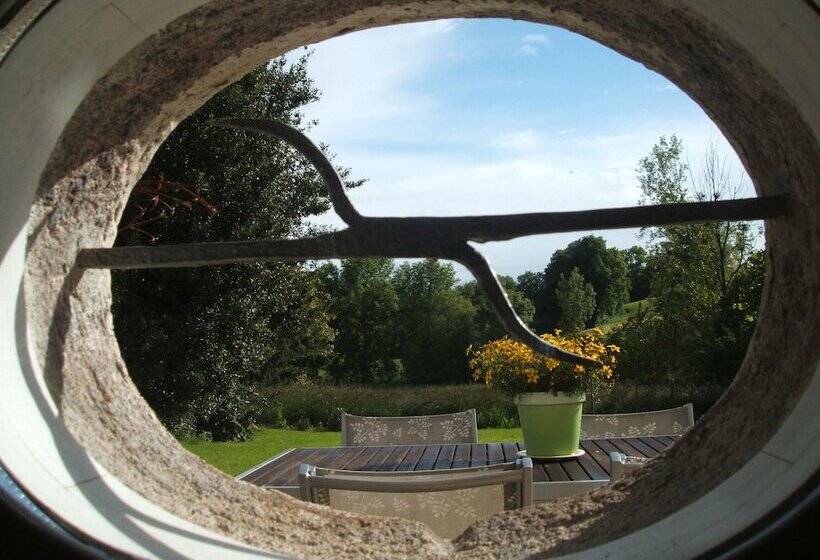 مبيت وإفطار Chambres D Hôtes La Charrière