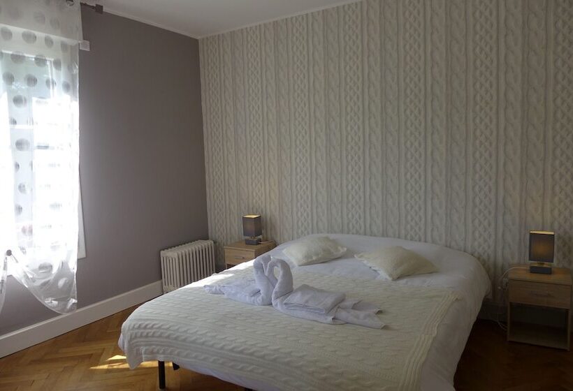 צימר Domaine De L Arche De René