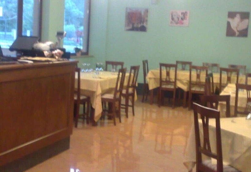 여관 Ristorante Umbria
