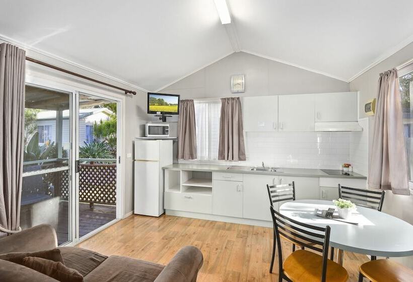 호텔 Dunbogan Caravan Park