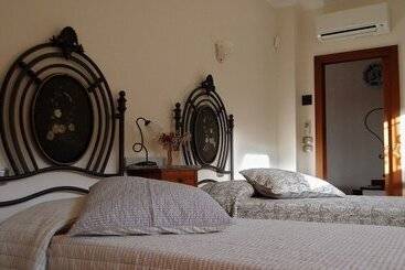La Villa In Rosa B&b