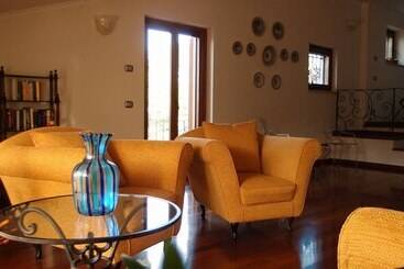 La Villa In Rosa B&b