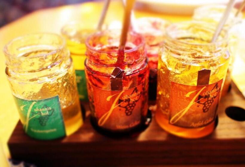 ペンション Johannishof Weincafe & Gastehaus