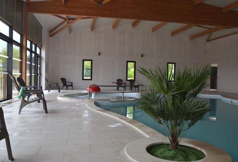 渡假胜地  Domaine De La Héchaie