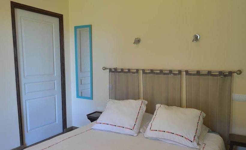 민박 Chambres D'hôtes De Taysses