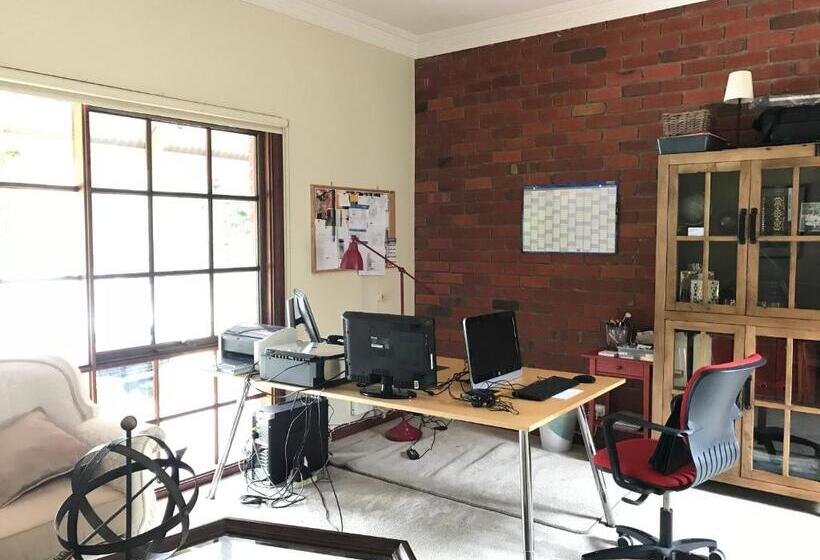 ベッドアンドブレックファースト Helen S Homestead