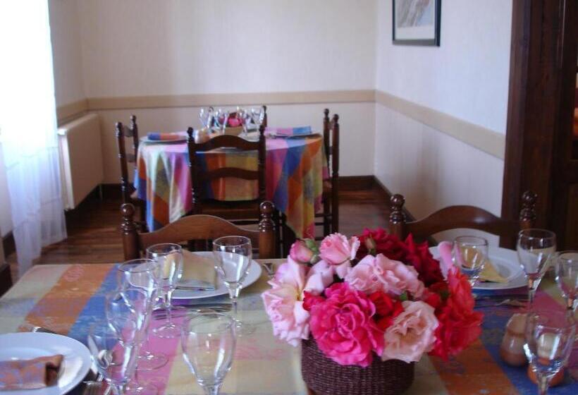 客栈  Auberge Saint Aubin