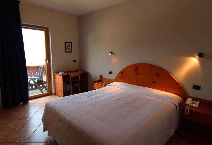 Отель Albergo Edelweiss Larespa