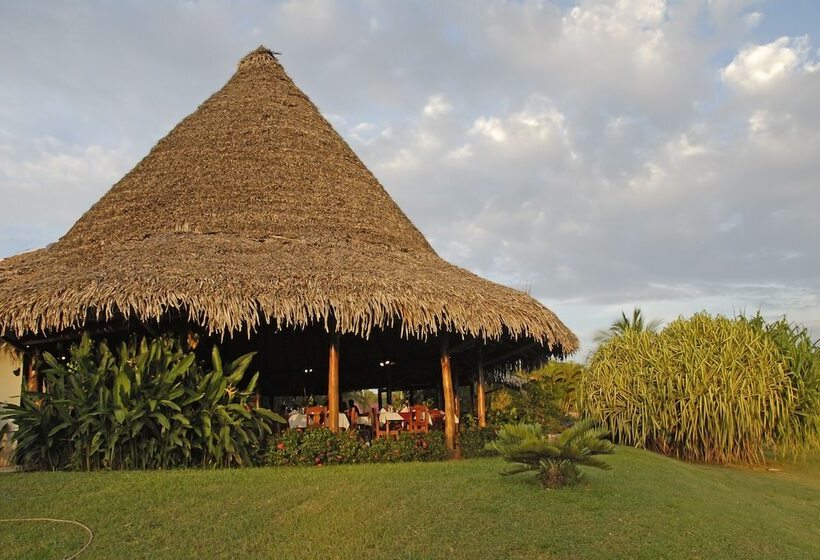 فندق Guacamaya Lodge