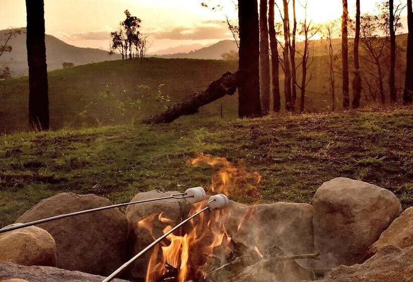 Отель Ketchup's Bank Glamping