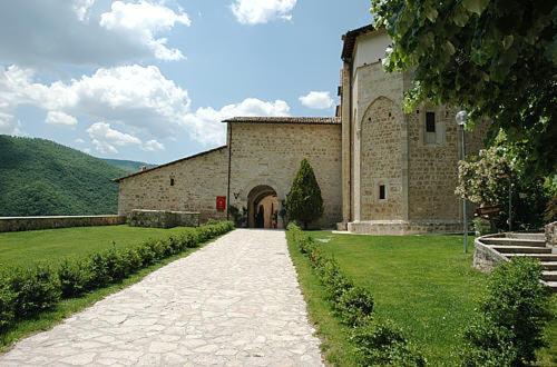 교외 호텔 Agriturismo Monti Sibillini Camperato