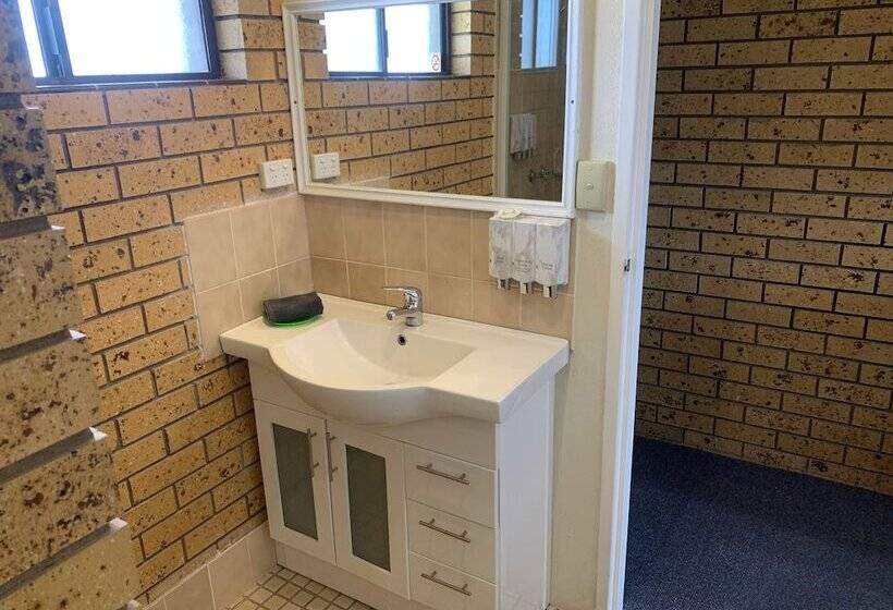 Мотель Newell Motor Inn Narrandera