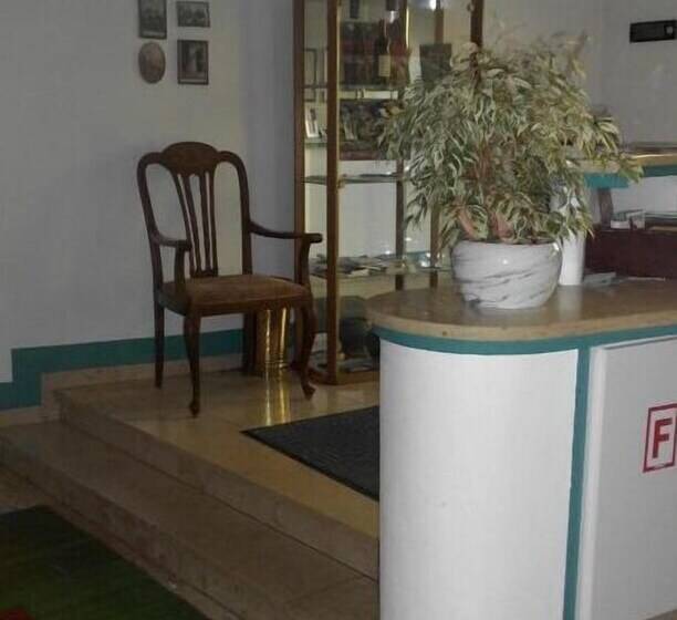 פנסיון Gasthaus Neupert