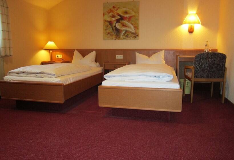 פנסיון Gasthaus Neupert