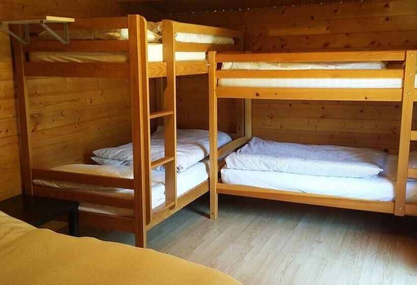 Sidsmums Travellers Retreat   Hostel