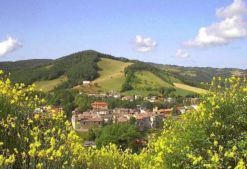 Stone Cottage In Marche With Swimming Pool