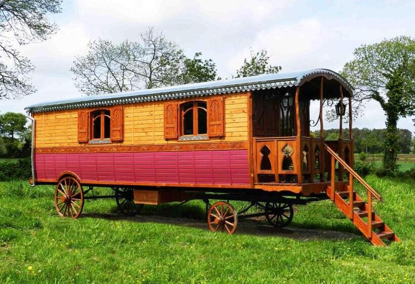 住宿加早餐  Une Roulotte Et Des Chevaux