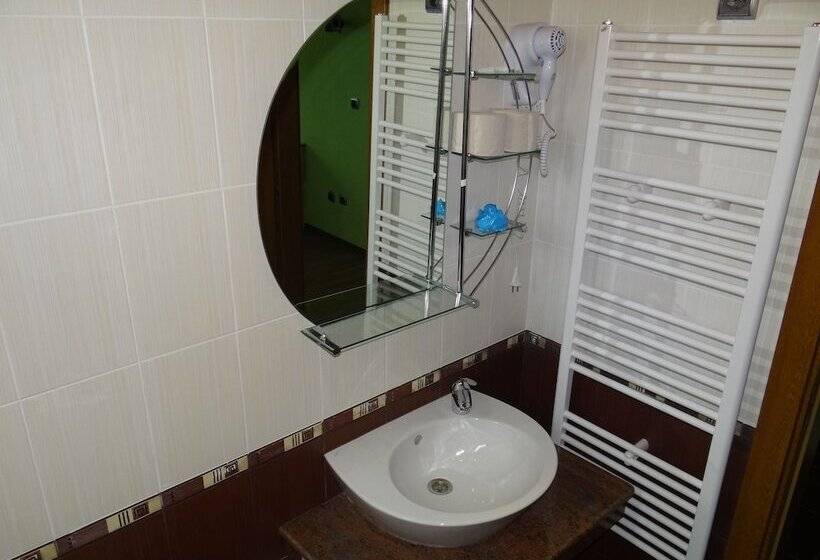 צימר Guestrooms Struma Dolinata